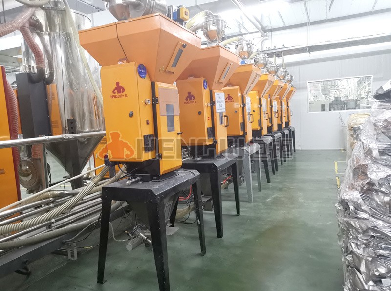 上海塑料除湿干燥机的工作原理及应用领域介绍